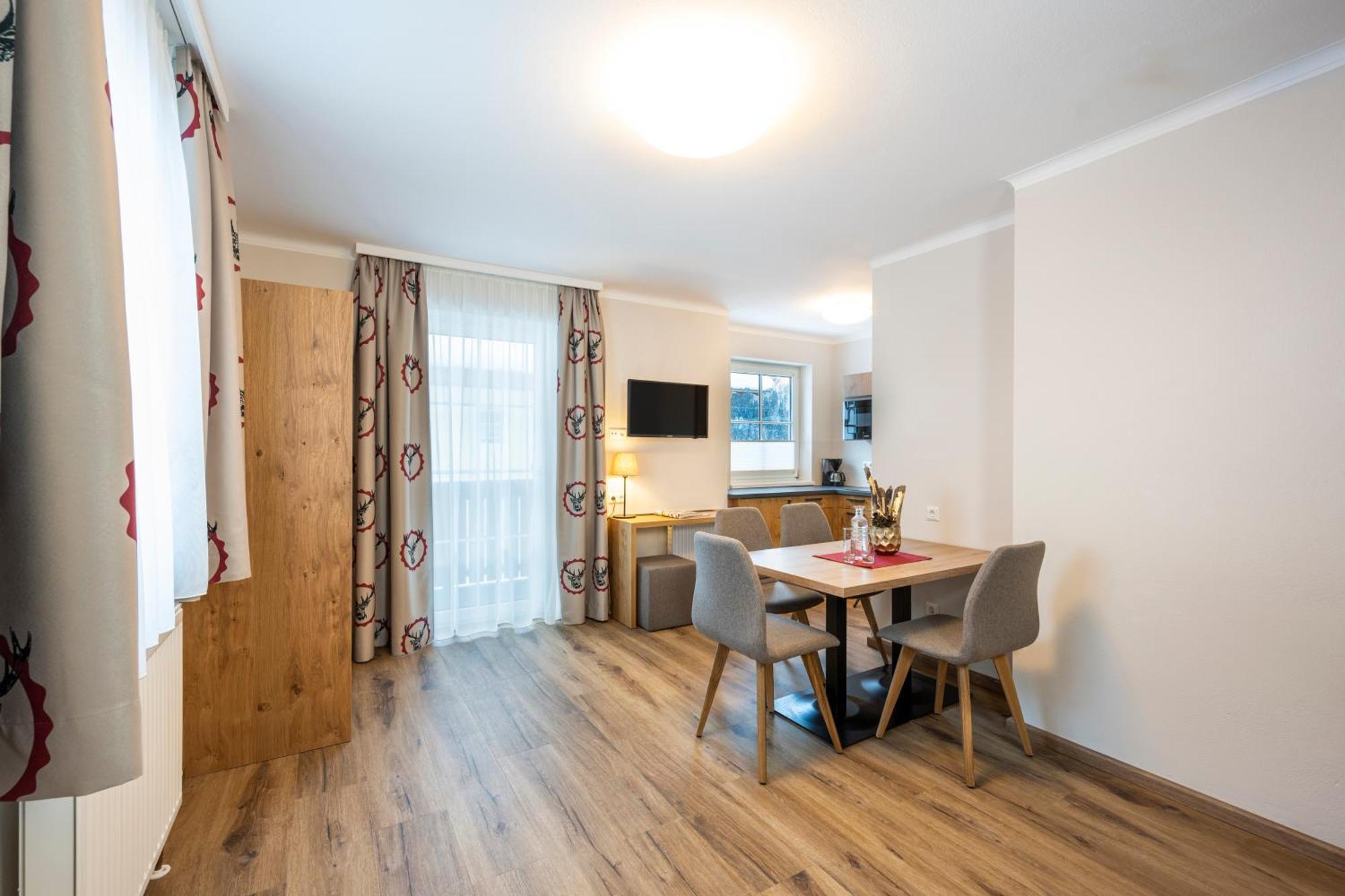 Ferienhotel Gasthof Zur Post Untertauern Room photo